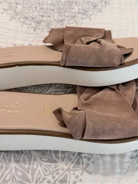 Seychelles Taupe Knot-Front Slide Sandals